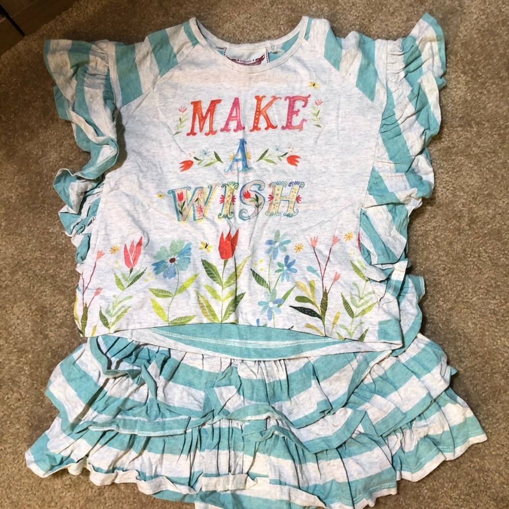 Paper wings top and skirt set